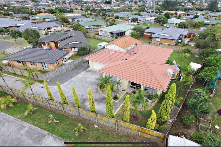 Photo of property in 14 Hawkley Close, Flat Bush, Auckland, 2019