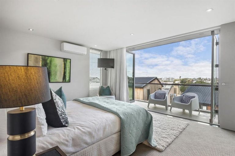 Photo of property in 22b Beach Road, Castor Bay, Auckland, 0620