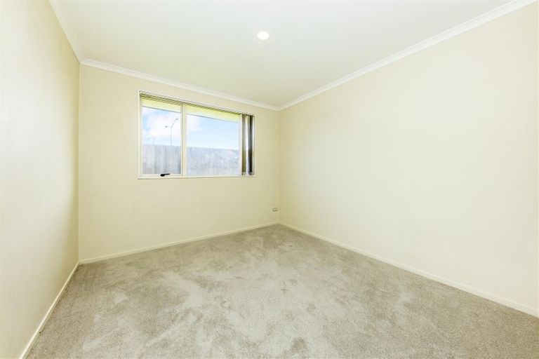 Photo of property in 23 Masters Place, Favona, Auckland, 2024