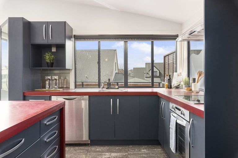 Photo of property in 2/2 Rhodes Fall, Rangatira Park, Taupo, 3330