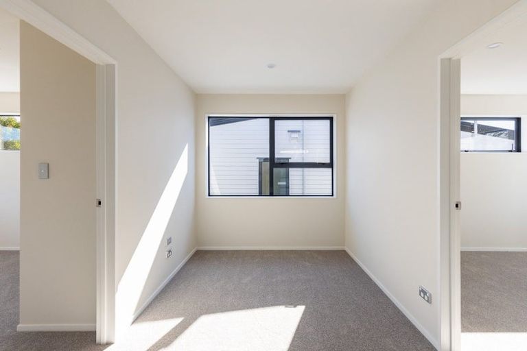 Photo of property in 6c Kaweka Street, New Lynn, Auckland, 0600
