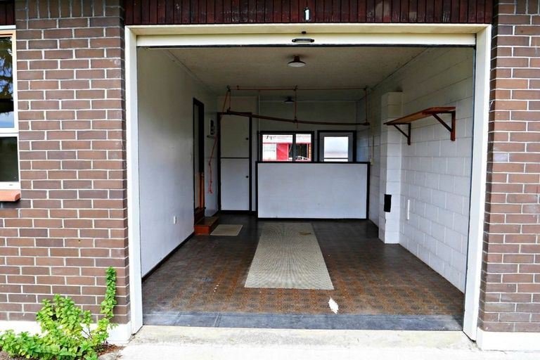 Photo of property in 1/10 Pamela Place, New Lynn, Auckland, 0600