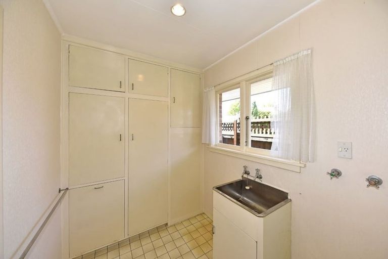 Photo of property in 3 Verran Place, Fendalton, Christchurch, 8052