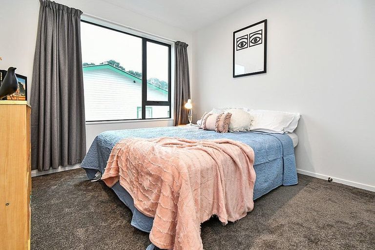 Photo of property in 69c Astley Avenue, New Lynn, Auckland, 0600