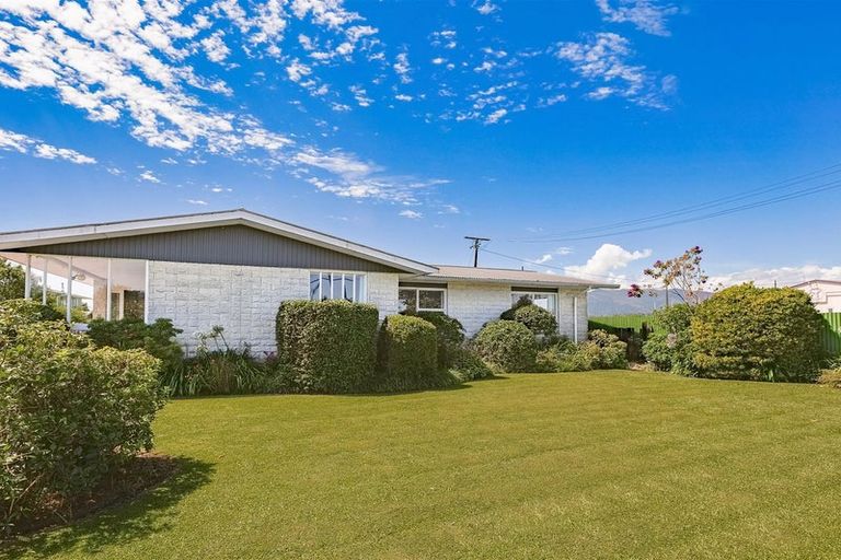 Photo of property in 81 Domett Street, Westport, 7825