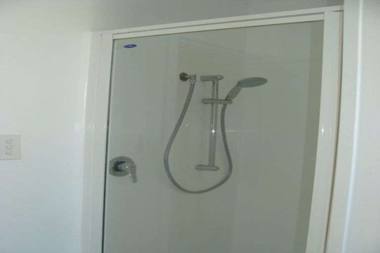 Photo of property in 90 Edgewater Drive, Pakuranga, Auckland, 2010