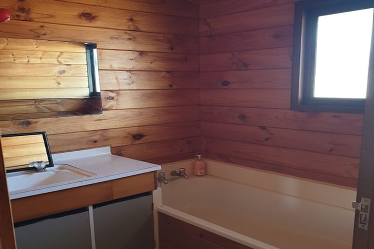 Photo of property in 118 Racecourse Road, Waiuku, 2123