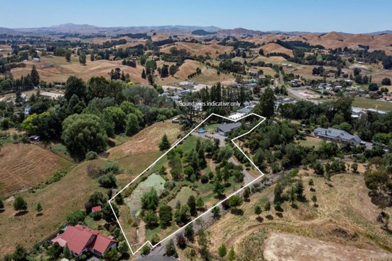 Photo of property in 6a Parkland Drive, Waipawa, 4210