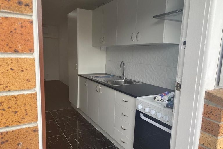 Photo of property in 2/5 Deering Place, Papatoetoe, Auckland, 2025