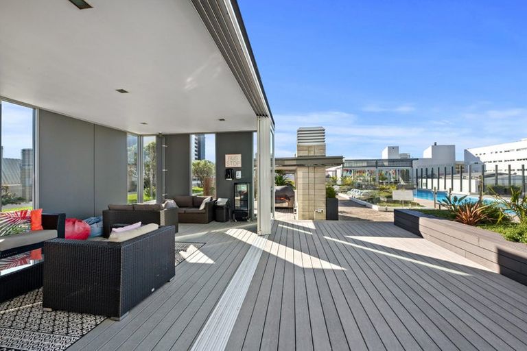 Photo of property in Sentinel Apartments, 2703/3 Northcroft Street, Takapuna, Auckland, 0622