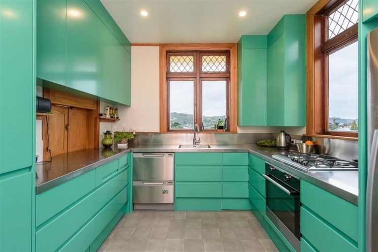 Photo of property in 81 Beauchamp Street, Karori, Wellington, 6012