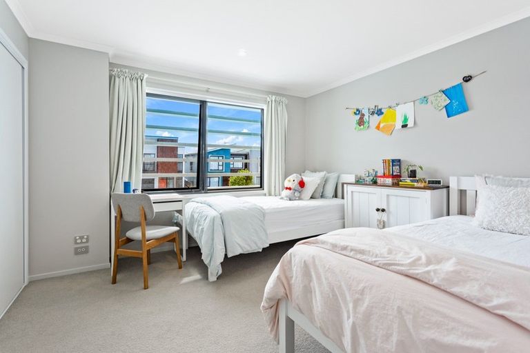 Photo of property in 15 Spotted Dove Road, Hobsonville, Auckland, 0616