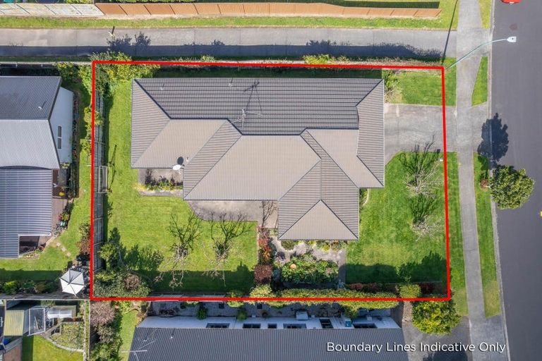 Photo of property in 22 Cranbrook Place, Rototuna North, Hamilton, 3210