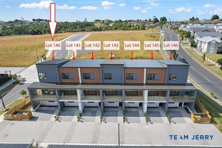 Photo of property in 1 Heketara Way, Massey, 0614