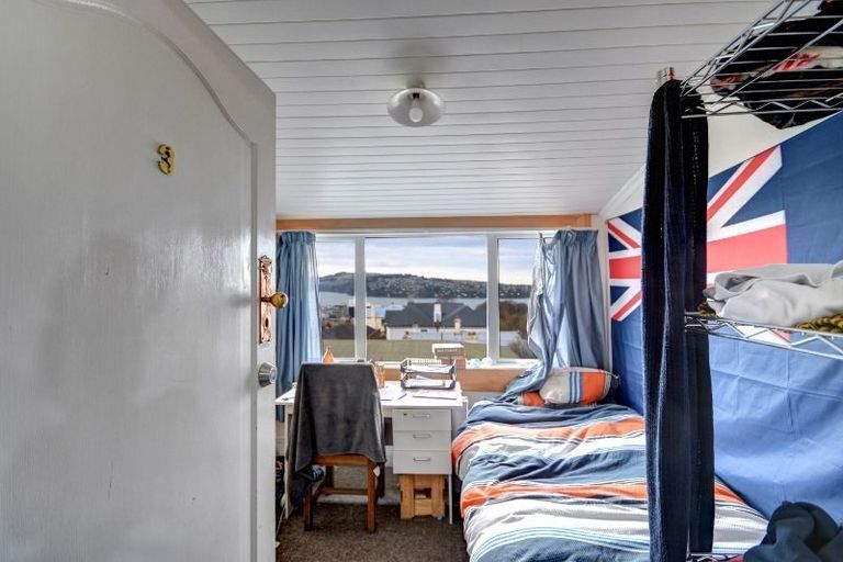Photo of property in Elm Lodge Backpackers, 74 Elm Row, Dunedin Central, Dunedin, 9016