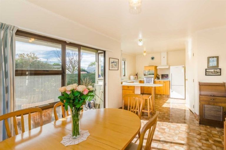 Photo of property in 63a Ngaio Road, Waikanae, 5036