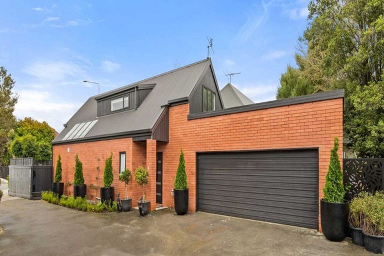 Photo of property in 2/19 Kilmarnock Street, Riccarton, Christchurch, 8011