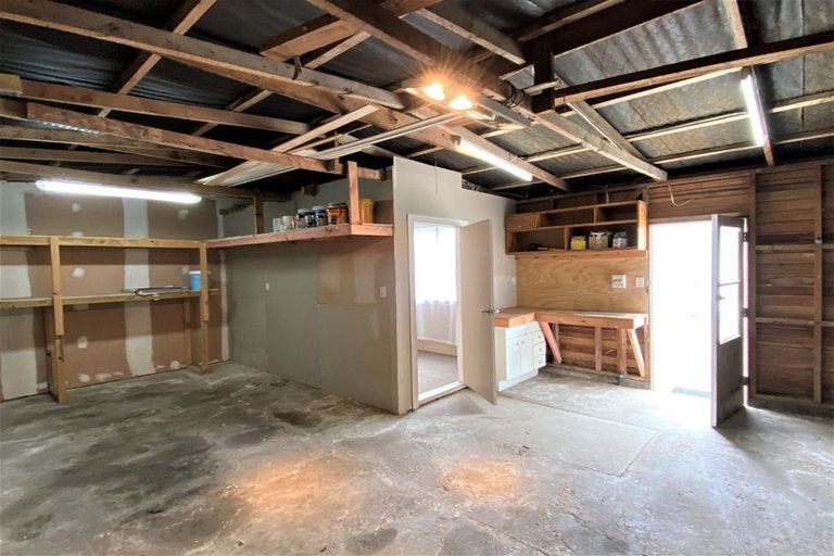 Photo of property in 8 Hunua Road, Papakura, 2110