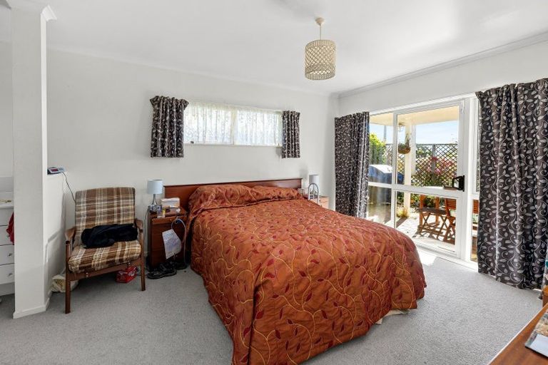Photo of property in 1 Cobbe Place, Pomare, Rotorua, 3015
