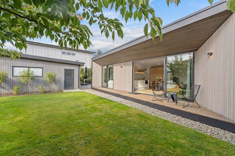 Photo of property in 12 Flora Dora Parade, Lake Hawea, Wanaka, 9382