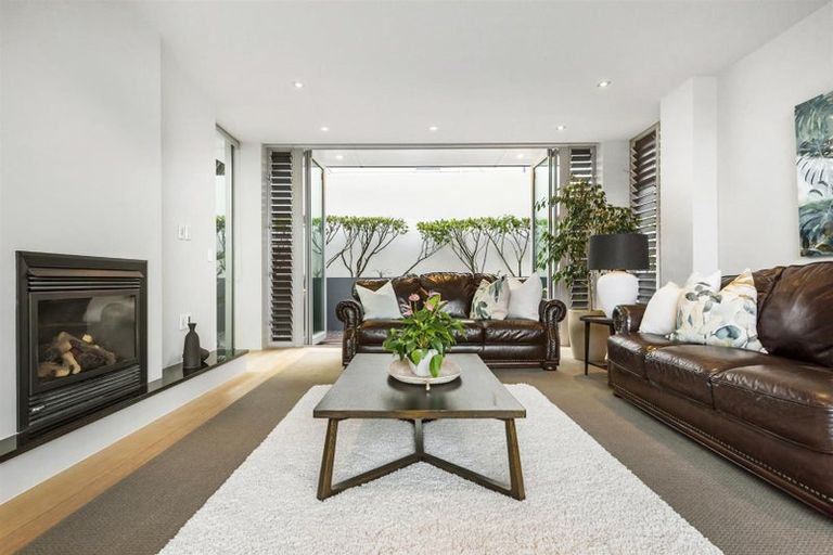 Photo of property in 22b Beach Road, Castor Bay, Auckland, 0620