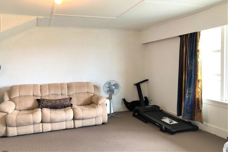 Photo of property in 68 Wilson Road, Balclutha, 9230