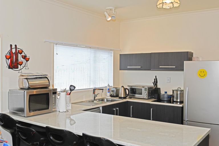 Photo of property in 5 Ngatira Place, Snells Beach, 0920