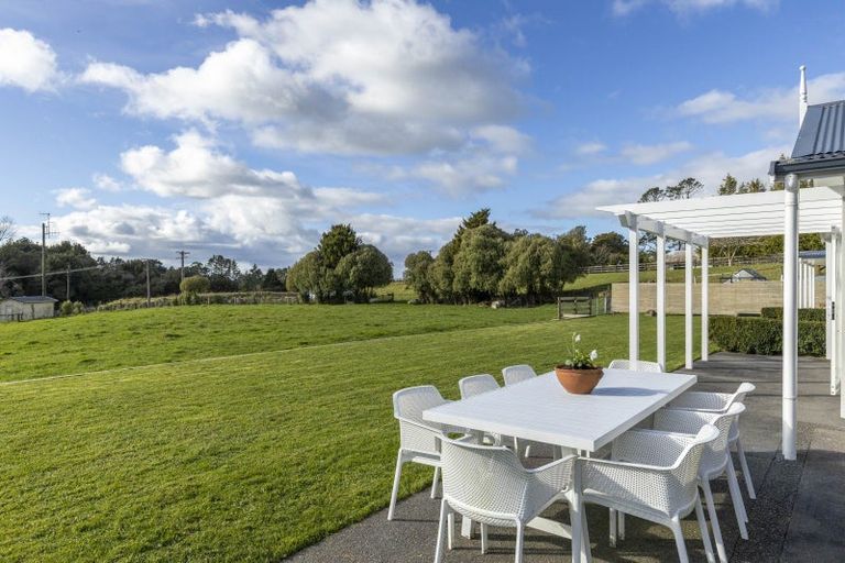 Photo of property in 369 Tariki Road, Ratapiko, 4390