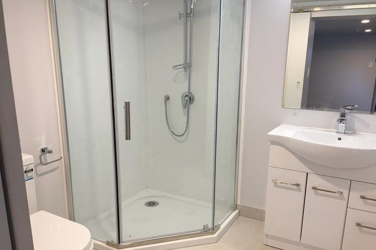 Photo of property in 61 Rehia Road, Massey, Auckland, 0614