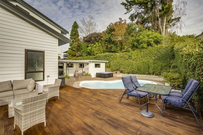 Photo of property in 55 Churchill Drive, Taradale, Napier, 4112