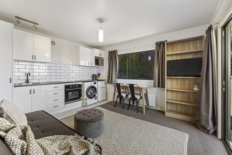 Photo of property in 43 Forfar Street, Clyde Hill, Dunedin, 9011