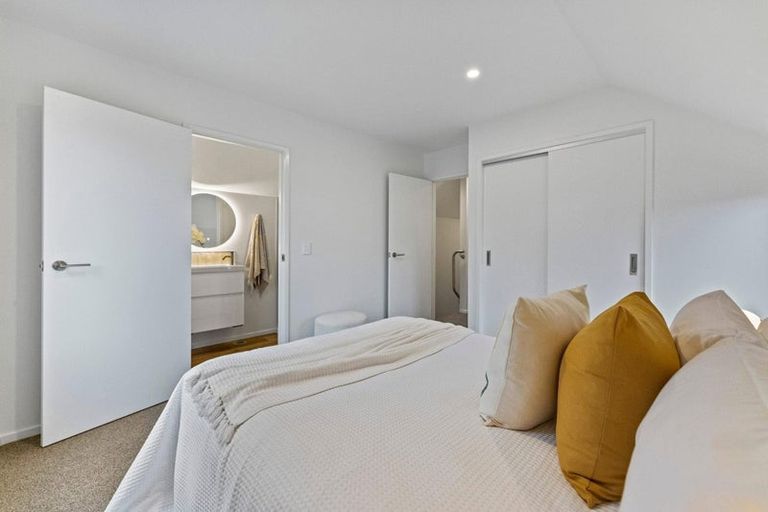 Photo of property in 24 Royal Crescent, Saint Kilda, Dunedin, 9012