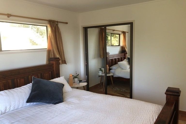 Photo of property in 1/147 Ocean View Road, Hillcrest, Auckland, 0627