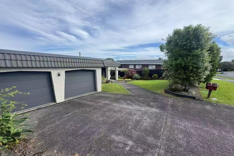 Photo of property in 5 Stapleford Crescent, Browns Bay, Auckland, 0630