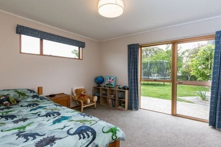 Photo of property in 16 Ngarimu Crescent, Taradale, Napier, 4112