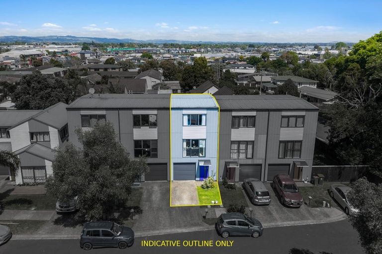 Photo of property in 28 Kevale Place, Manurewa, Auckland, 2102