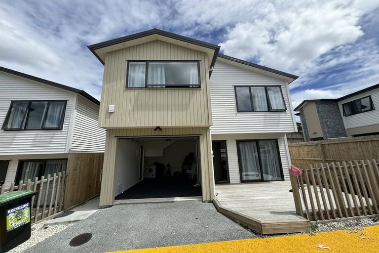 Photo of property in 7/116 Colwill Road, Massey, Auckland, 0614