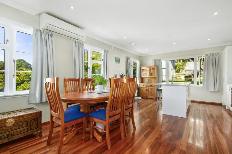 Photo of property in 247 Middleton Road, Glenside, Wellington, 6037