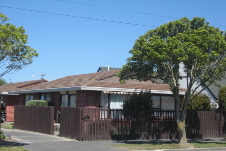 Photo of property in 2/62 Highsted Road, Bishopdale, Christchurch, 8053