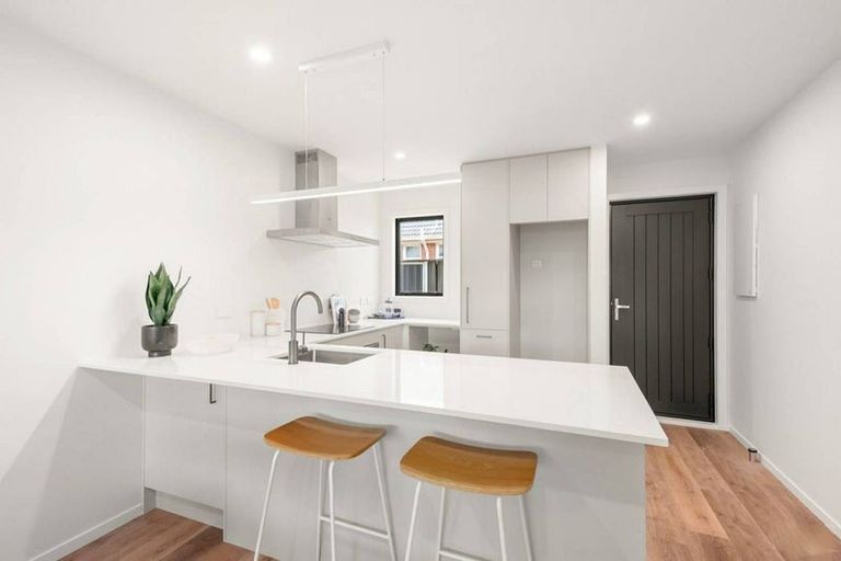 Photo of property in 22b Palmer Crescent, Silverstream, Upper Hutt, 5019