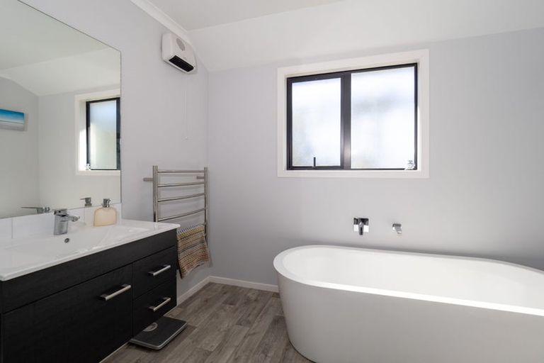 Photo of property in 10 Whiteoak Grove, Tinwald, Ashburton, 7700