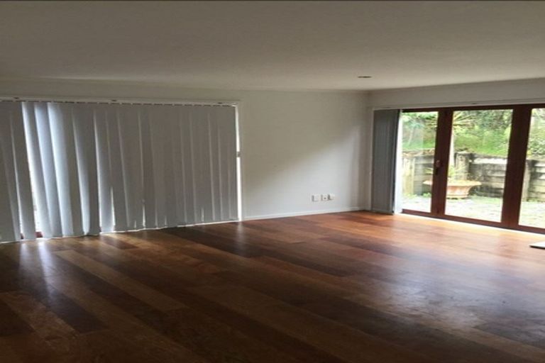 Photo of property in 10 Norma Avenue, Te Atatu South, Auckland, 0610