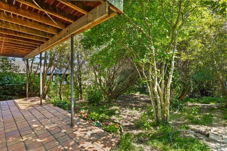 Photo of property in 81 Park Rise, Campbells Bay, Auckland, 0630