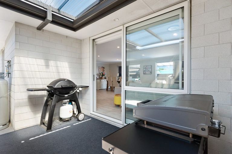 Photo of property in 69 Bert Wall Drive, Omokoroa, 3114