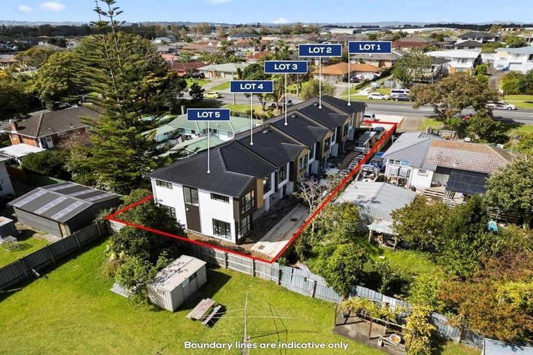 Photo of property in 543b Massey Road, Mangere, Auckland, 2022