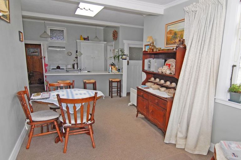 Photo of property in 31 Cambridge Terrace, Masterton, 5810