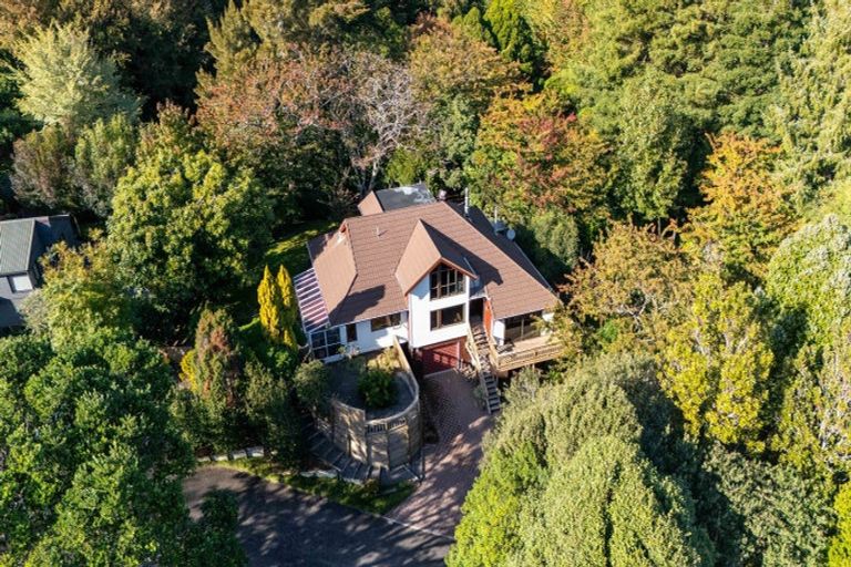 Photo of property in 21b Sequoia Grove, Merrilands, New Plymouth, 4312