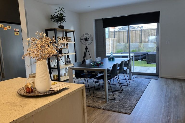 Photo of property in 11 Gunn Way, Hobsonville, Auckland, 0616